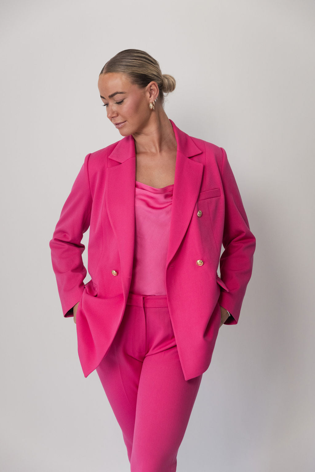 LA SUITs pink dobbeltradet blazer til kvinder